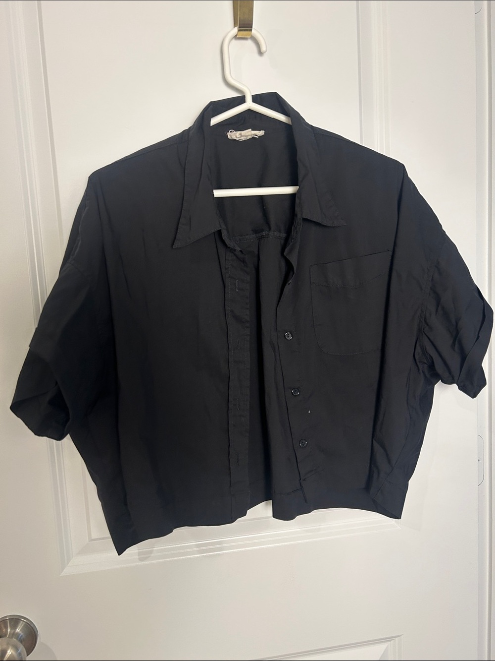 Elan Black Cropped Button-Up Shirt